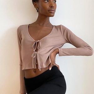 GREEN ARITZIA TIE LONG SLEEVE TOP